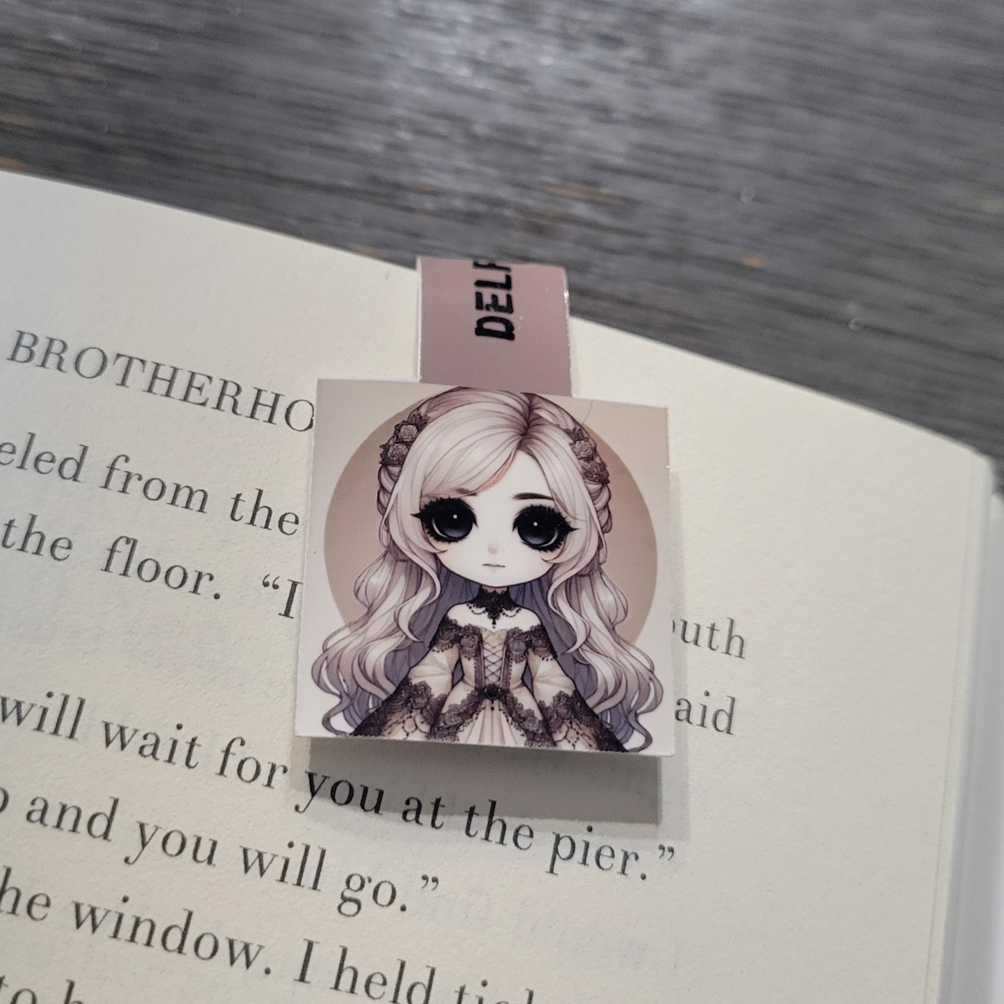 Delphine Magnetic Bookmark – Graceful and Haunting Elegance